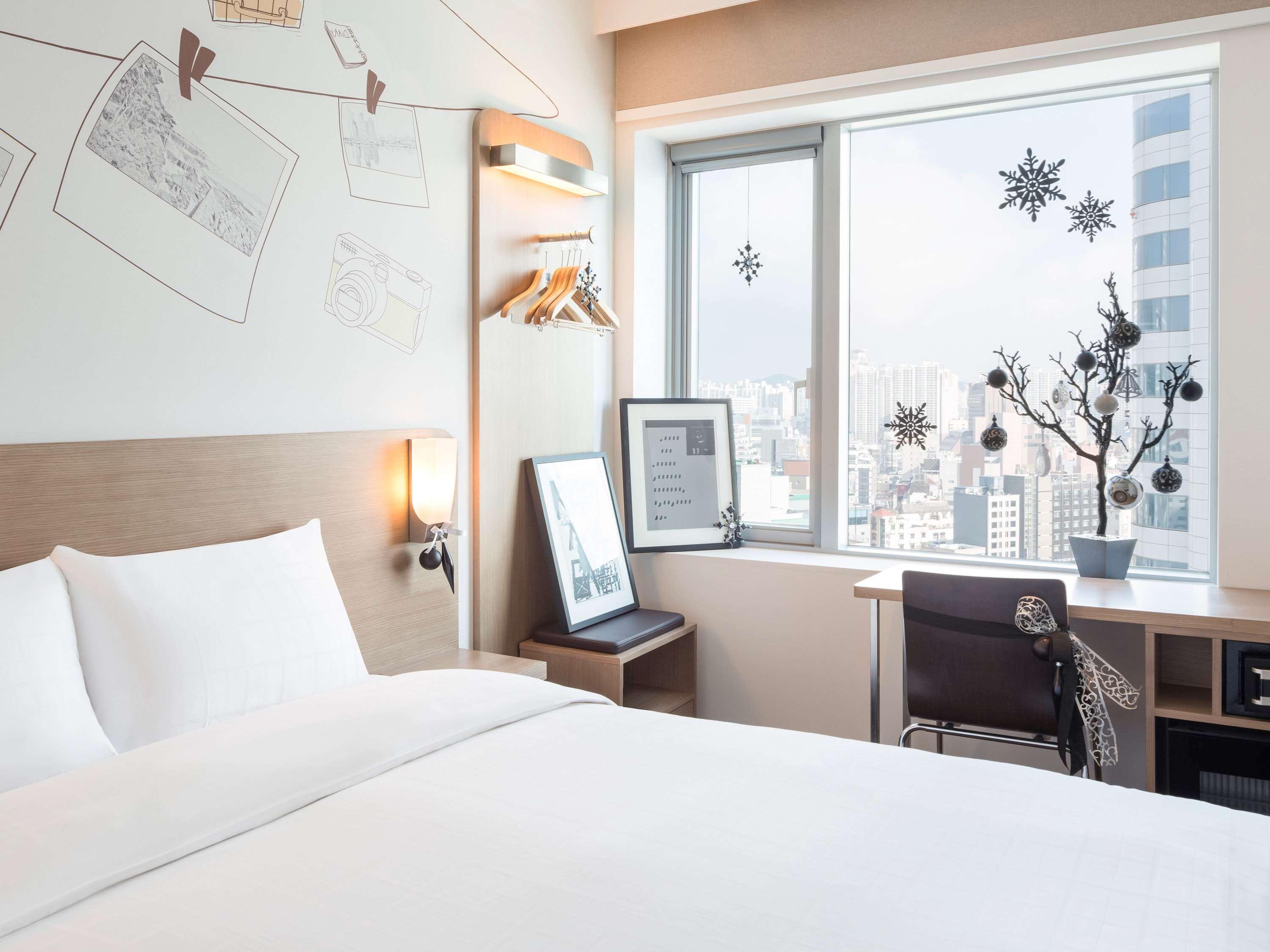 Ibis Budget Ambassador Busan Haeundae Экстерьер фото