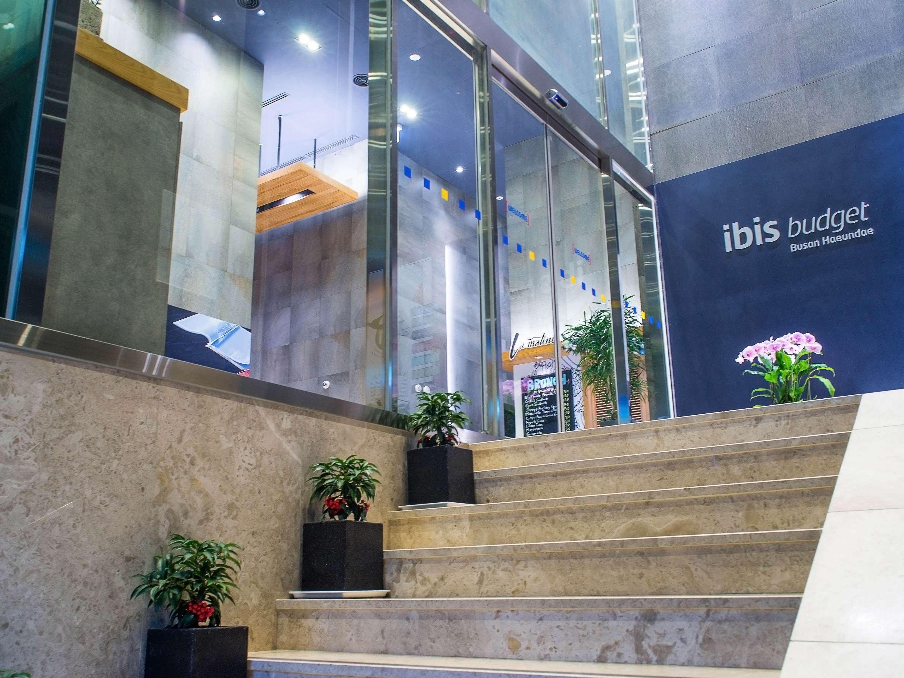 Ibis Budget Ambassador Busan Haeundae Экстерьер фото